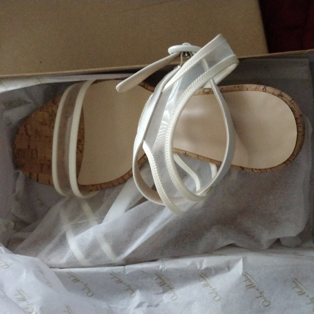 Women's shoes